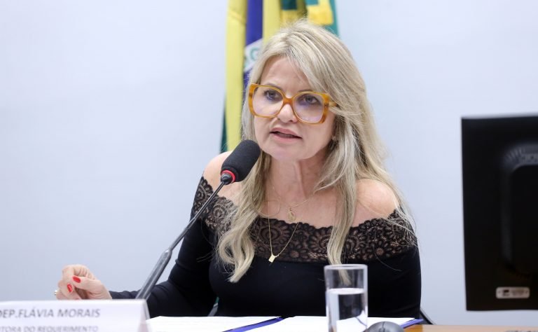 Remédio de uso contínuo mais acessível: comissão da Câmara aprova projeto que fiscaliza preço e estoque