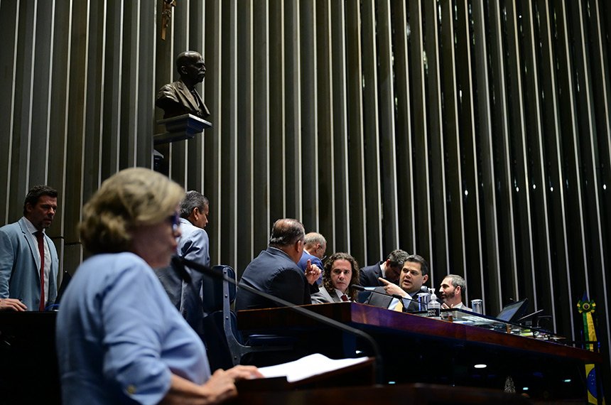Senado aprova socorro a produtores de cana do Nordeste e crédito para renovar frota de caminhões